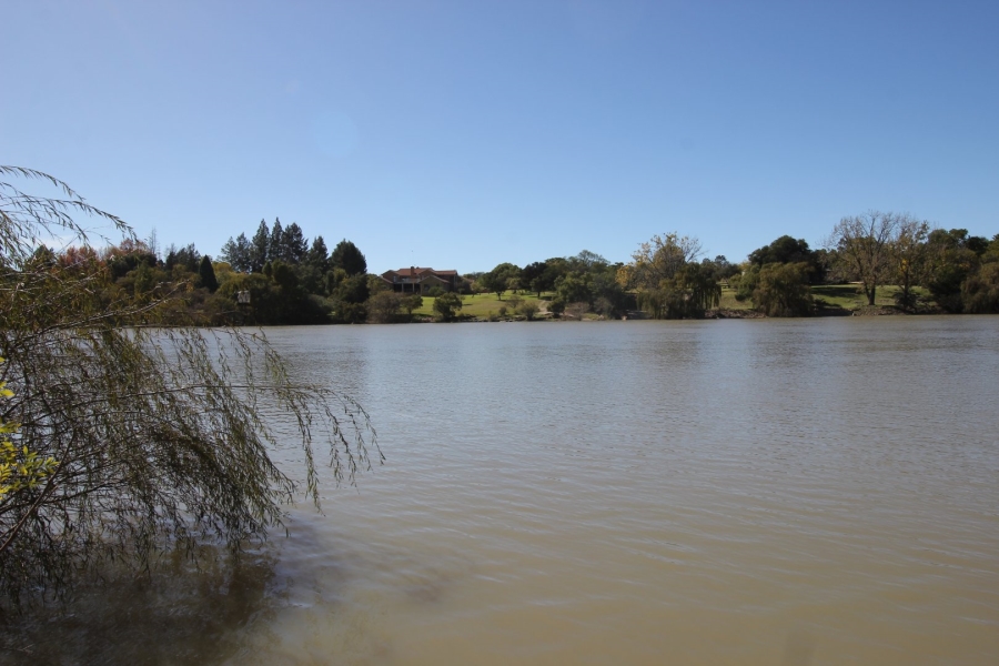 2 Bedroom Property for Sale in Lake Deneysville Free State